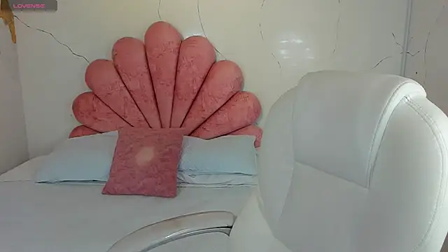 Cherrybombs  online show from March 4, 2026, 12:46 pm