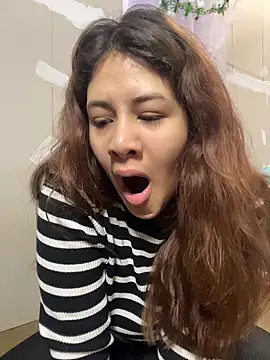 dakota021 online show from April 14, 2026, 8:03 pm