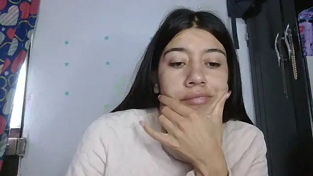 Snapshot of TaylorLove- chatting on December 4, 2025, 11:42 am TaylorLove- online show from December 4, 2025, 11:42 am