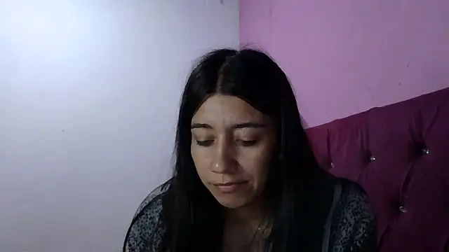 Snapshot of TaylorLove- chatting on December 21, 2025, 12:57 am TaylorLove- online show from December 21, 2025, 12:57 am