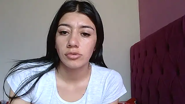 Snapshot of TaylorLove- chatting on January 5, 2026, 6:11 pm TaylorLove- online show from January 5, 2026, 6:11 pm