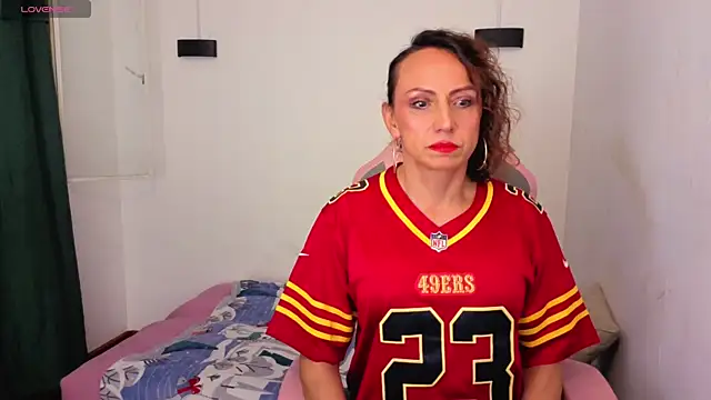 Ivonne ferrer   online show from December 4, 2025, 2:32 am