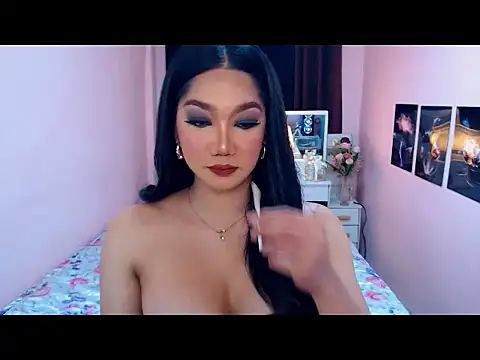 Snapshot of UrScreenGoddess chatting on February 6, 2026, 12:28 am UrScreenGoddess online show from February 6, 2026, 12:28 am