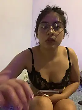 Snapshot of Arely-L1 chatting on February 12, 2026, 5:18 am Arely-L1 online show from February 12, 2026, 5:18 am