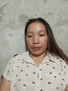 Snapshot of Evelyn-n chatting on July 29, 2026, 12:37 pm Evelyn-n online show from July 29, 2026, 12:37 pm