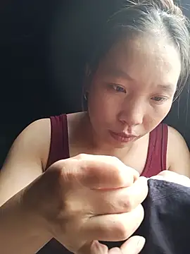 Snapshot of Evelyn-n chatting on July 2, 2026, 2:56 am Evelyn-n online show from July 2, 2026, 2:56 am