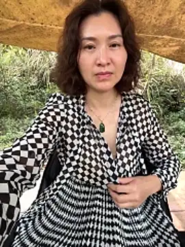 Snapshot of A-ZJunn chatting on March 24, 2026, 6:57 am A-ZJunn online show from March 24, 2026, 6:57 am