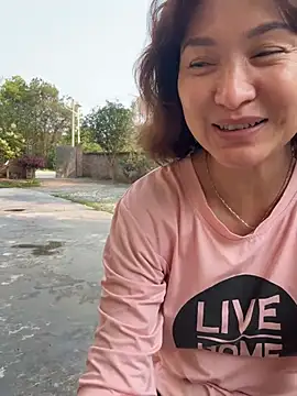 Snapshot of A-ZJunn chatting on March 30, 2026, 8:49 am A-ZJunn online show from March 30, 2026, 8:49 am