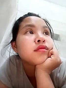 Pretty-haert online show from April 7, 2026, 3:36 pm