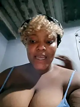 EverythingNIce1 online show from February 7, 2026, 6:38 pm