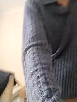 Amy01112 online show from April 9, 2026, 9:48 am