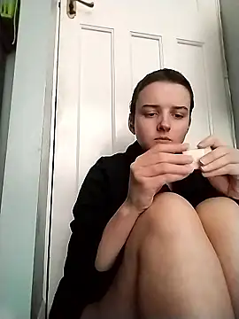 Amy01112 online show from January 14, 2026, 2:42 pm