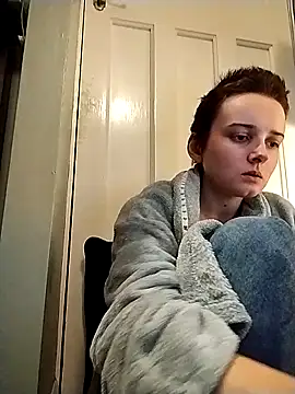 Snapshot of Amy01112 chatting on February 6, 2026, 5:53 pm Amy01112 online show from February 6, 2026, 5:53 pm