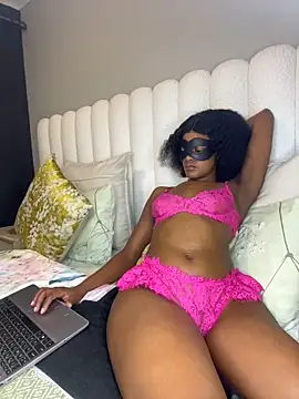 Fancy Face28 online show from April 19, 2026, 6:10 pm