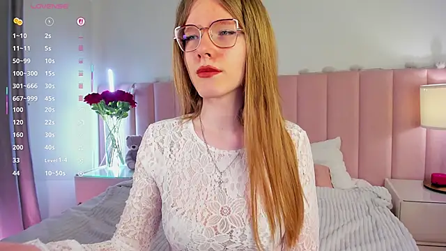 AnGee  online show from February 15, 2026, 4:39 pm