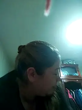 pamela 08 online show from December 4, 2025, 2:10 am