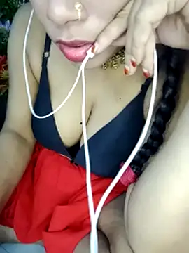 Sepali5577 online show from April 15, 2026, 1:22 am