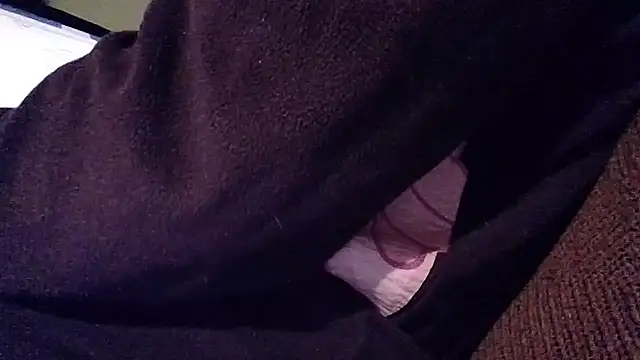 Snapshot of gatitachula93 chatting on December 17, 2025, 8:03 pm gatitachula93 online show from December 17, 2025, 8:03 pm