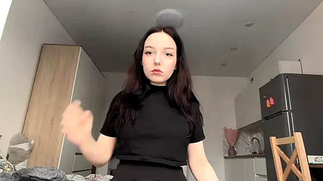 Snapshot of WhiteNoiseJoy chatting on December 15, 2025, 6:08 am WhiteNoiseJoy online show from December 15, 2025, 6:08 am