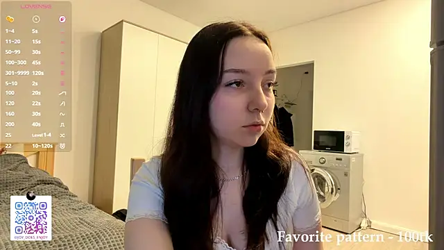 Snapshot of WhiteNoiseJoy chatting on January 13, 2026, 2:59 am WhiteNoiseJoy online show from January 13, 2026, 2:59 am