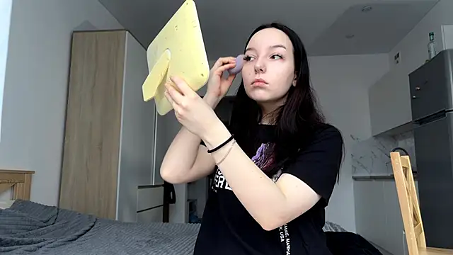 Snapshot of WhiteNoiseJoy chatting on December 3, 2025, 6:25 am WhiteNoiseJoy online show from December 3, 2025, 6:25 am