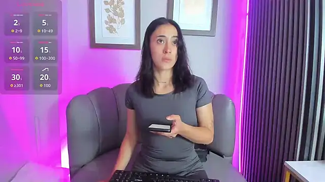 Ariana collinss online show from April 2, 2026, 1:18 pm