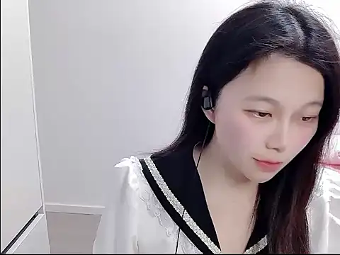 Snapshot of youyou-66 chatting on January 11, 2026, 12:12 pm youyou-66 online show from January 11, 2026, 12:12 pm