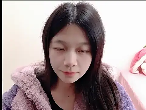 Snapshot of youyou-66 chatting on December 18, 2025, 5:45 am youyou-66 online show from December 18, 2025, 5:45 am