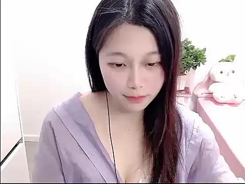 Snapshot of youyou-66 chatting on January 12, 2026, 2:35 pm youyou-66 online show from January 12, 2026, 2:35 pm