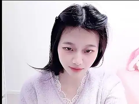 Snapshot of youyou-66 chatting on December 17, 2025, 9:47 am youyou-66 online show from December 17, 2025, 9:47 am