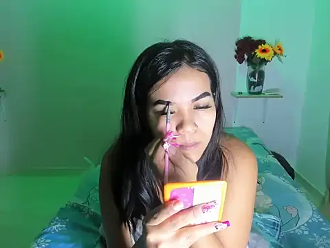 Snapshot of 18teenssexy chatting on December 19, 2025, 11:45 am 18teenssexy online show from December 19, 2025, 11:45 am