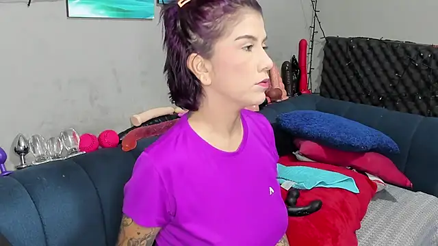 Snapshot of Shadia_Squirt chatting on September 18, 2025, 4:26 am Shadia Squirt online show from September 18, 2025, 4:26 am