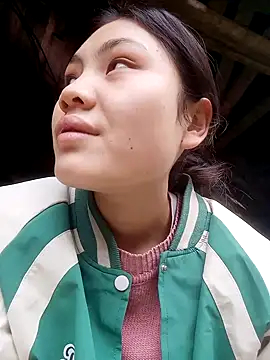 Snapshot of Hilary-123 chatting on January 8, 2026, 1:11 am Hilary-123 online show from January 8, 2026, 1:11 am