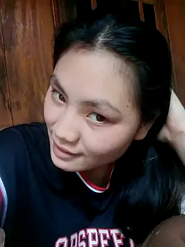 Hilary-123 online show from April 4, 2026, 3:13 am