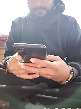 AlphaAura460 online show from December 5, 2025, 2:43 am