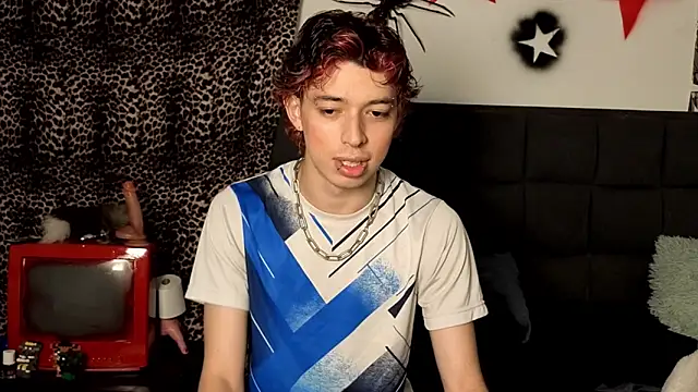 Snapshot of Otter_Starr chatting on December 16, 2025, 4:17 am Otter Starr online show from December 16, 2025, 4:17 am