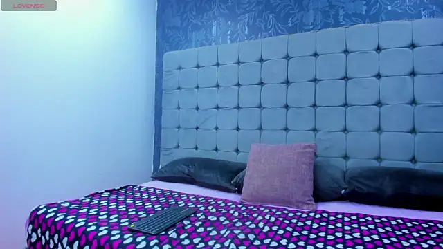 Snapshot of Messy_Karol_ chatting on December 3, 2025, 1:54 pm Messy Karol online show from December 3, 2025, 1:54 pm