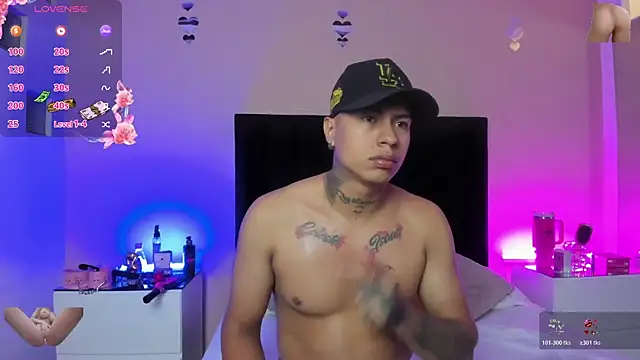 kaylaa sex online show from April 14, 2026, 12:54 pm