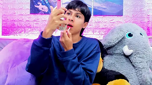 Snapshot of StormLuxX chatting on January 18, 2026, 1:36 pm StormLuxX online show from January 18, 2026, 1:36 pm