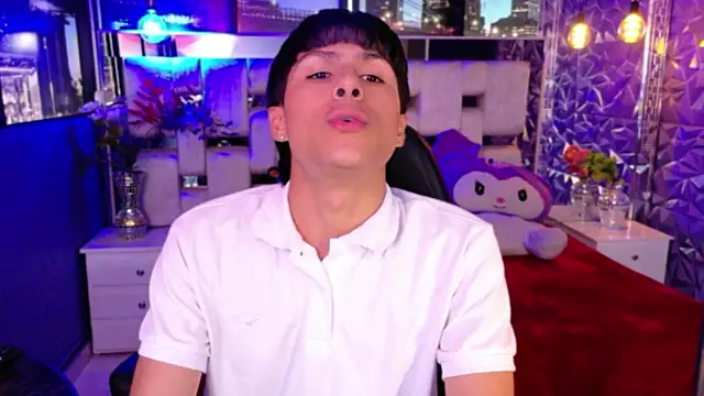 Snapshot of StormLuxX chatting on March 2, 2026, 6:37 pm StormLuxX online show from March 2, 2026, 6:37 pm