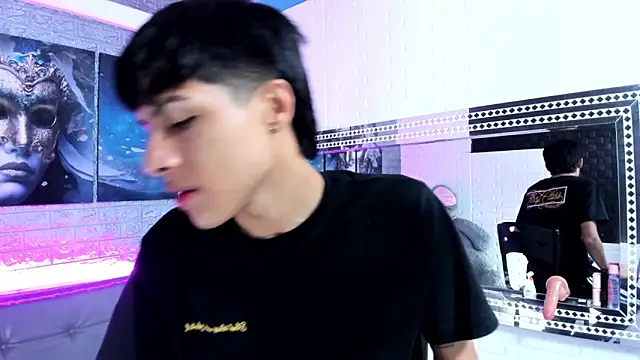 Snapshot of StormLuxX chatting on February 19, 2026, 1:52 pm StormLuxX online show from February 19, 2026, 1:52 pm