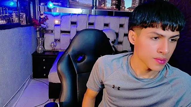 StormLuxX online show from December 20, 2025, 3:26 pm