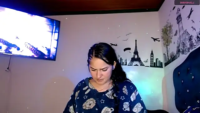 Snapshot of MisNicol chatting on January 7, 2026, 11:26 am MisNicol online show from January 7, 2026, 11:26 am