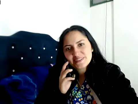 MisNicol online show from February 12, 2026, 12:10 am