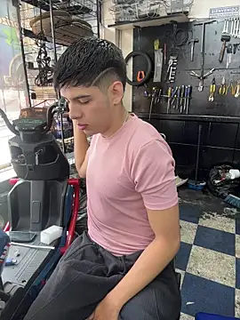 Snapshot of Johan_stick chatting on December 17, 2025, 4:01 pm Johan stick online show from December 17, 2025, 4:01 pm