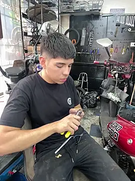 Snapshot of Johan_stick chatting on December 18, 2025, 5:28 pm Johan stick online show from December 18, 2025, 5:28 pm