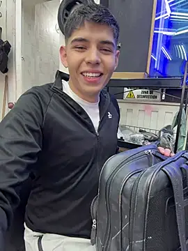 Snapshot of Johan_stick chatting on December 13, 2025, 8:04 pm Johan stick online show from December 13, 2025, 8:04 pm