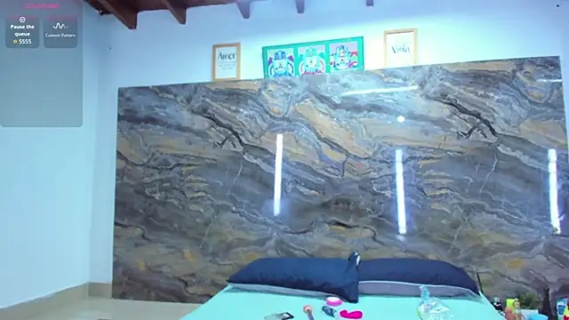 Evy connor online show from December 16, 2025, 11:36 am