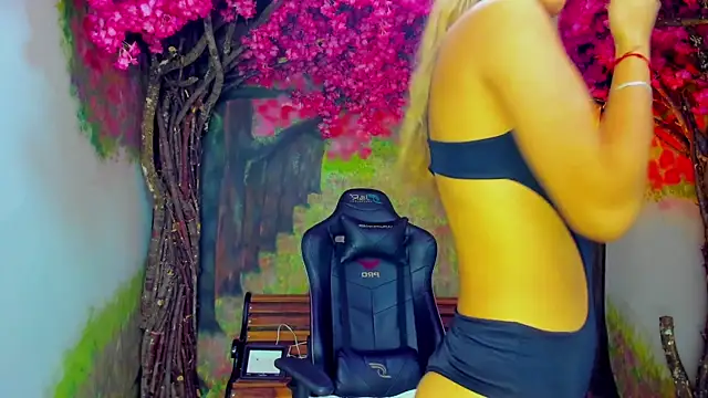 GoldenMusee  online show from January 13, 2026, 1:37 pm