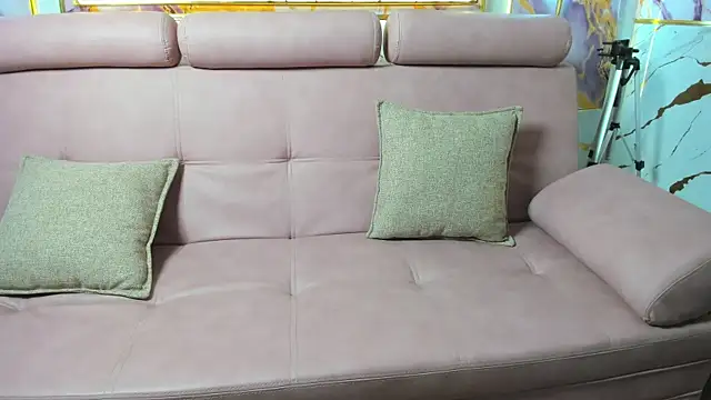 GoldenMusee  online show from January 15, 2026, 1:47 pm